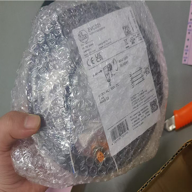 供应德国IFM易福门黑色带插座连接电缆EVC005