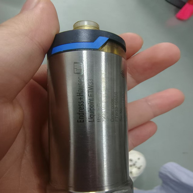 供应E+H紧凑型液位限位开关Liquipoint FTW33