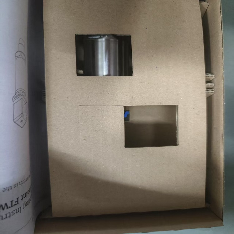 供应E+H紧凑型液位限位开关Liquipoint FTW33