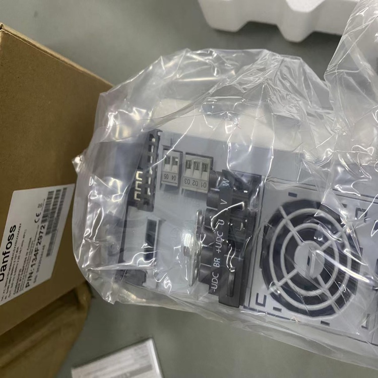 Danfoss丹佛斯变频器FC-360HK75T4E20H2BXCDXXSXXXXAXBX需 要议价