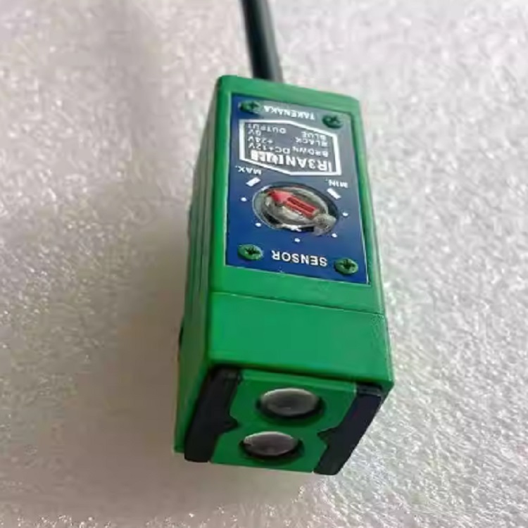 日本 TAKEX IR3AN 光电传感器 光控收料机专用感应开关