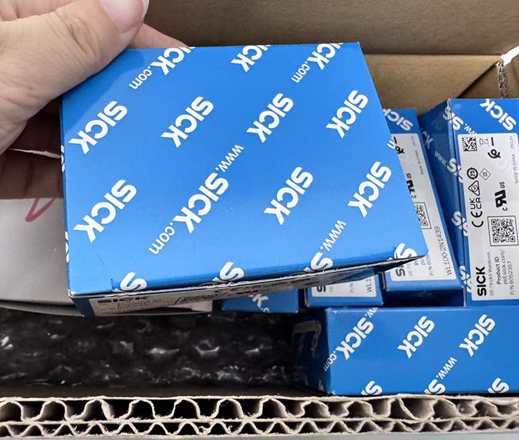德国SICK西克WL100-2N1439光电传感器10-30VDC NPN输出IP67防护